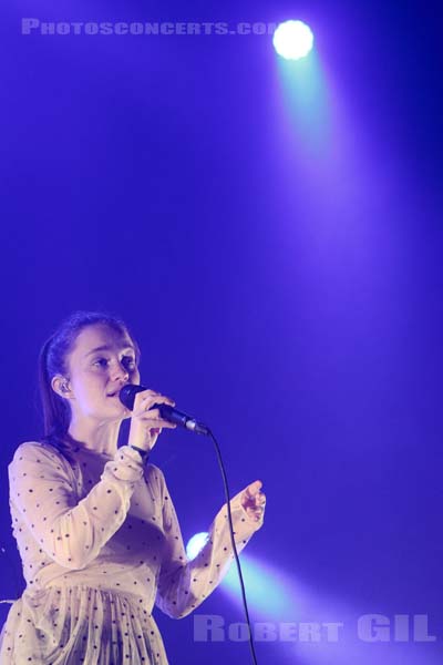 SIGRID - 2017-11-04 - PARIS - Grande Halle de La Villette - 